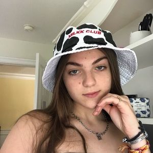 Meet your Posher, Isabella